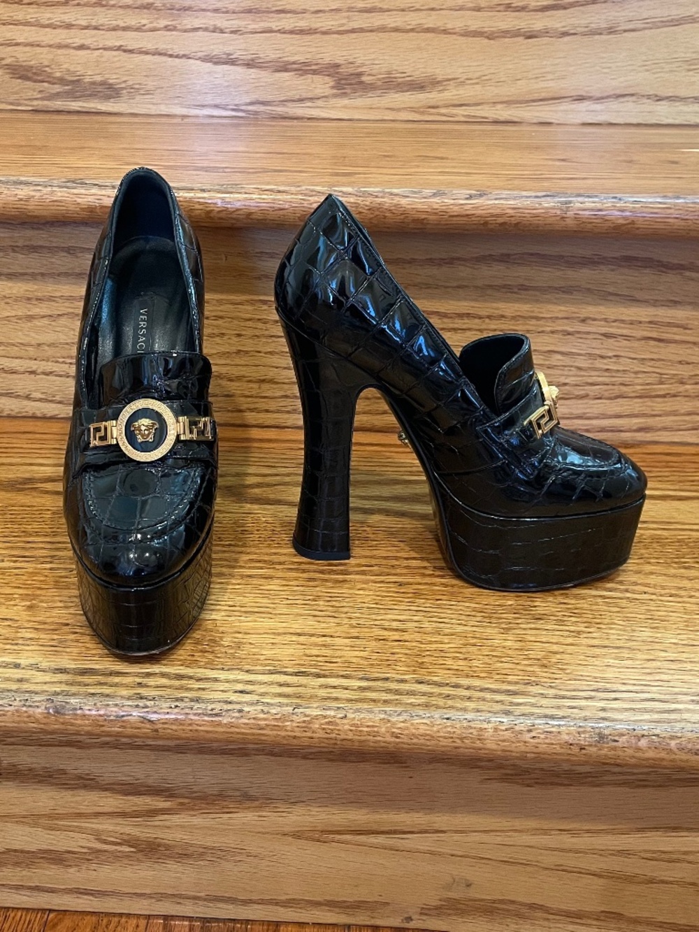 VERSACE AW18 Runway Medusa Croc-Effect Platform Loafer Heels - Size 36 - Picture 2 of 9